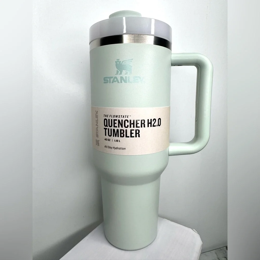 THE QUENCHER H2.0 FLOWSTATE™ TUMBLER | 40 OZ
MIST COLOR - Picture 5 of 11